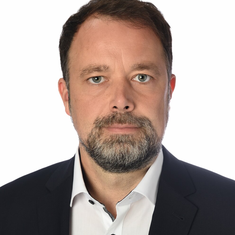 Philipp Weber Headshot